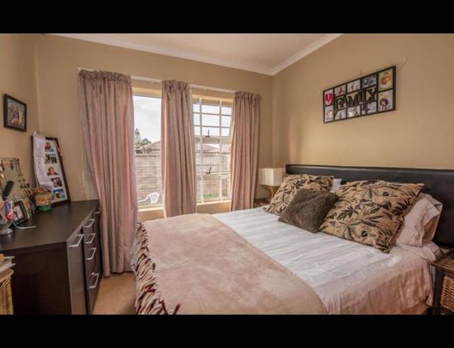 2 BEDROOM TOWNHOUSE RENTED IN WALMER HEIGHTS